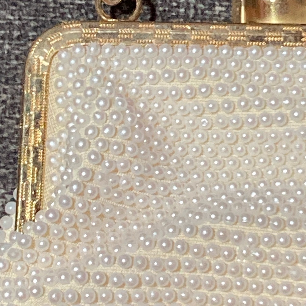 Off white beaded evening clutch purse - Picture 3 of 4